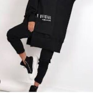 Stylish Black Women’s hoodie